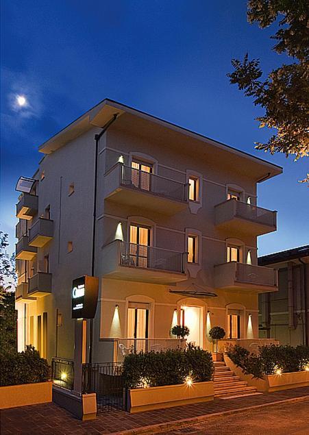 קאטוליקה Residence Caterina מראה חיצוני תמונה