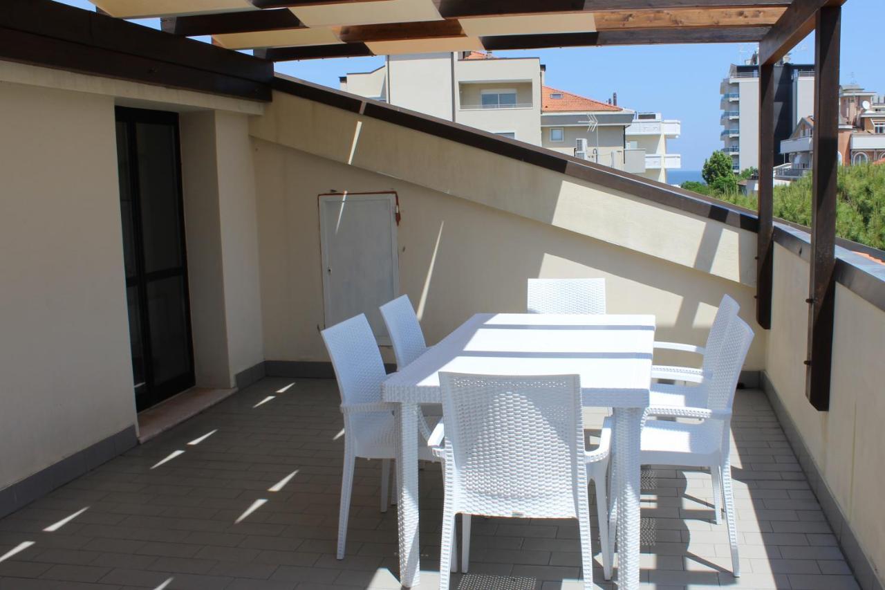 קאטוליקה Residence Caterina מראה חיצוני תמונה