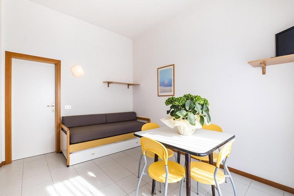 קאטוליקה Residence Caterina מראה חיצוני תמונה