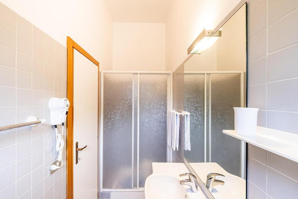 קאטוליקה Residence Caterina מראה חיצוני תמונה